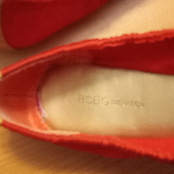 BCBGeneration "Elley" Ballet Flats Red with Cork Look Toe & Heel in Size 8.5B - Picture 7 of 11